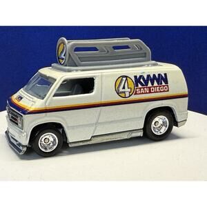 Hot Wheels Anchorman '77 Custom Dodge Van Hot Wheels With Real Riders Loose